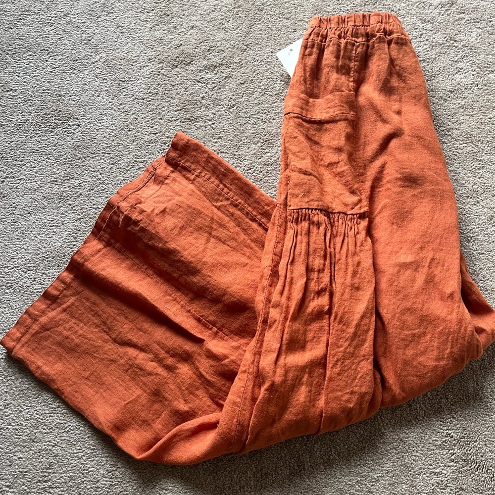 Saga linen pants NWT
